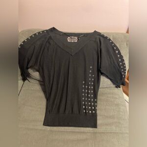 Guess Sweater. EUC.‎